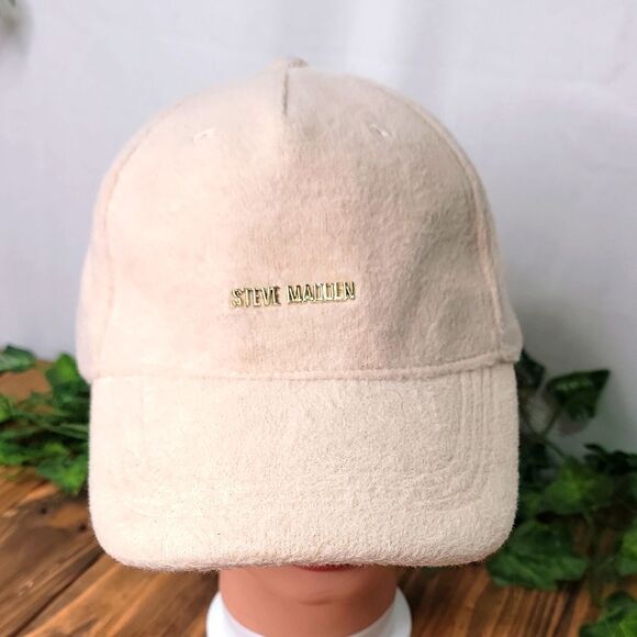 Steve Madden. Beige Soft Fleece Ball Cap. OSFA. EUC - Picture 1 of 9